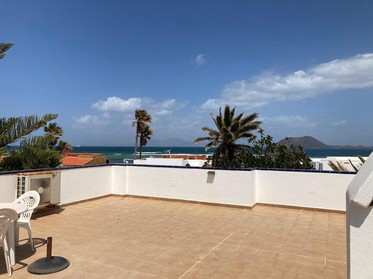 Beach House With The Heated Pool Next To Rocky Point Corralejo Buitenkant foto