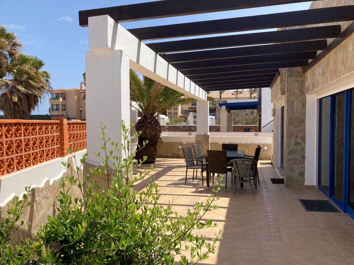Beach House With The Heated Pool Next To Rocky Point Corralejo Buitenkant foto