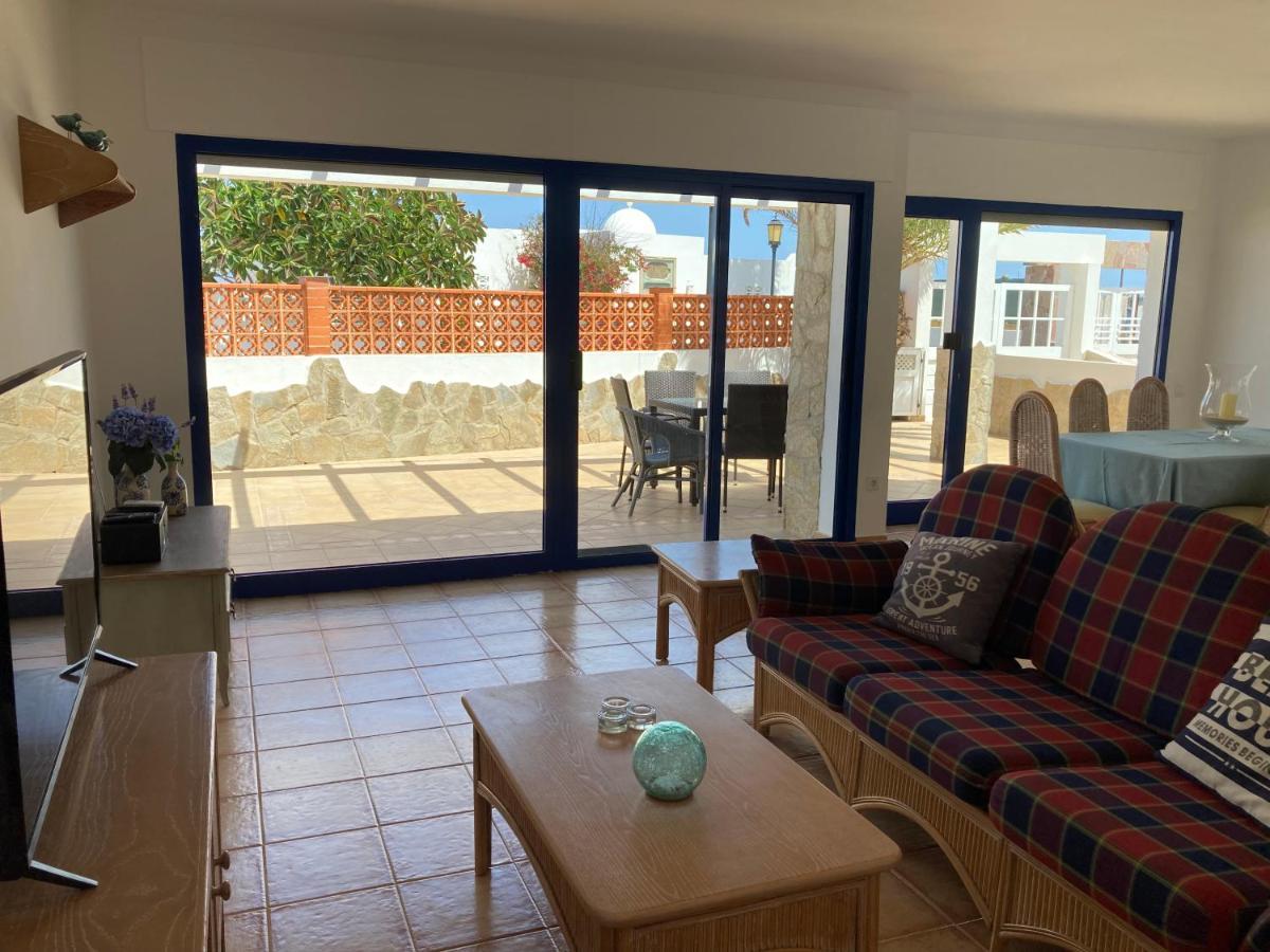 Beach House With The Heated Pool Next To Rocky Point Corralejo Buitenkant foto