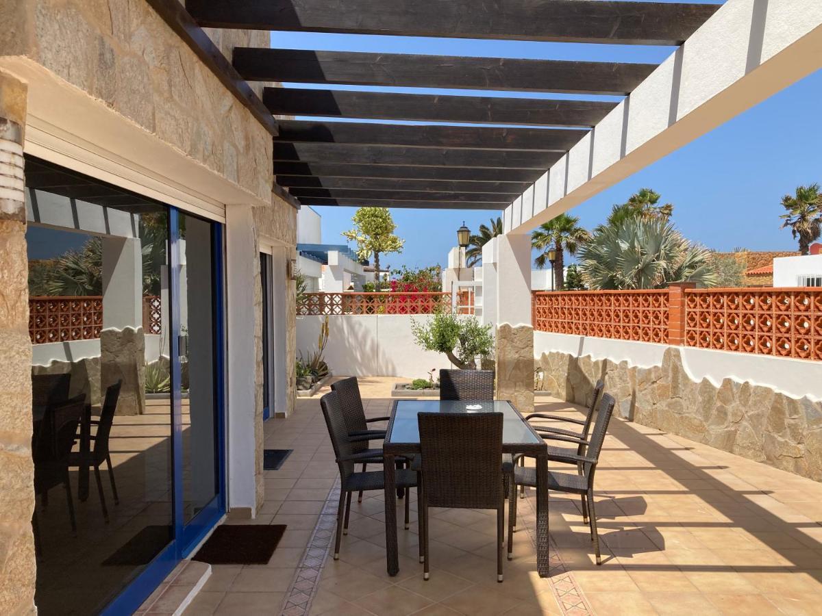 Beach House With The Heated Pool Next To Rocky Point Corralejo Buitenkant foto
