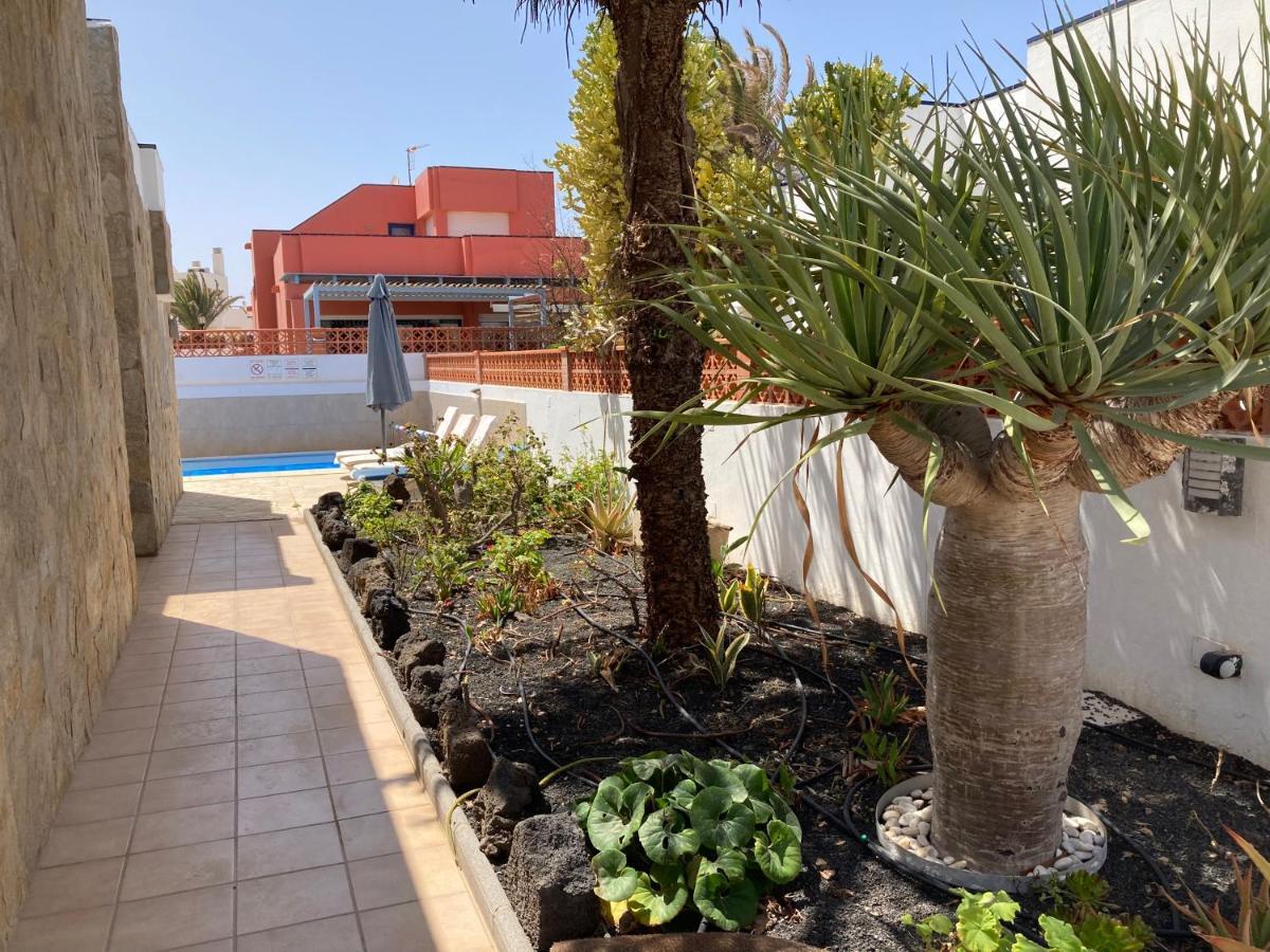 Beach House With The Heated Pool Next To Rocky Point Corralejo Buitenkant foto